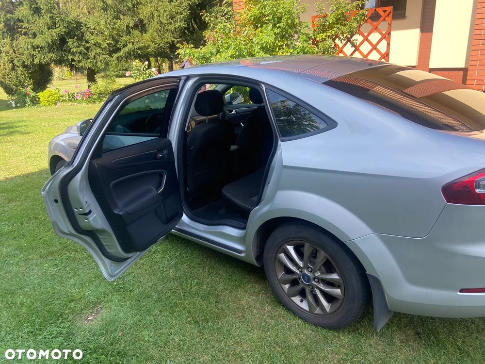 Ford Mondeo 1.6 T Ghia - 4