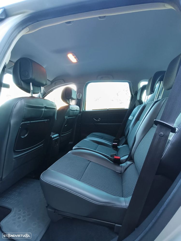 Renault Scénic 1.5 dCi Exclusive SS - 13