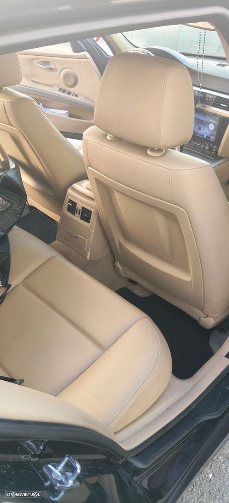 BMW 320 d - 9