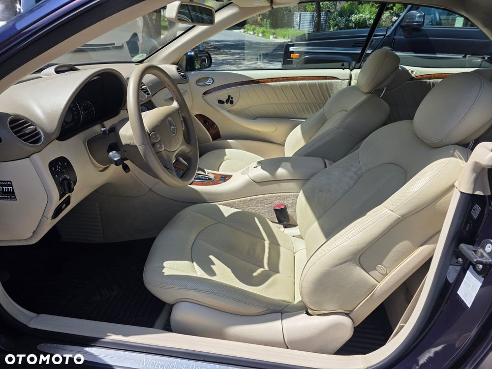 Mercedes-Benz CLK 350 7G-TRONIC Avantgarde - 20