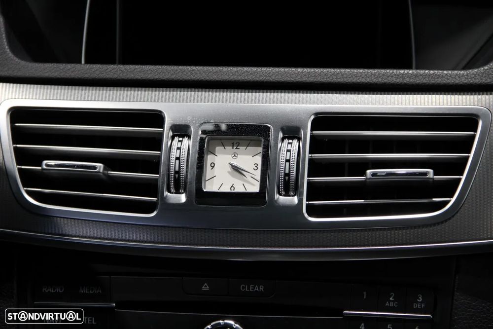Mercedes-Benz E 250 BlueTEC Avantgarde Auto. - 27