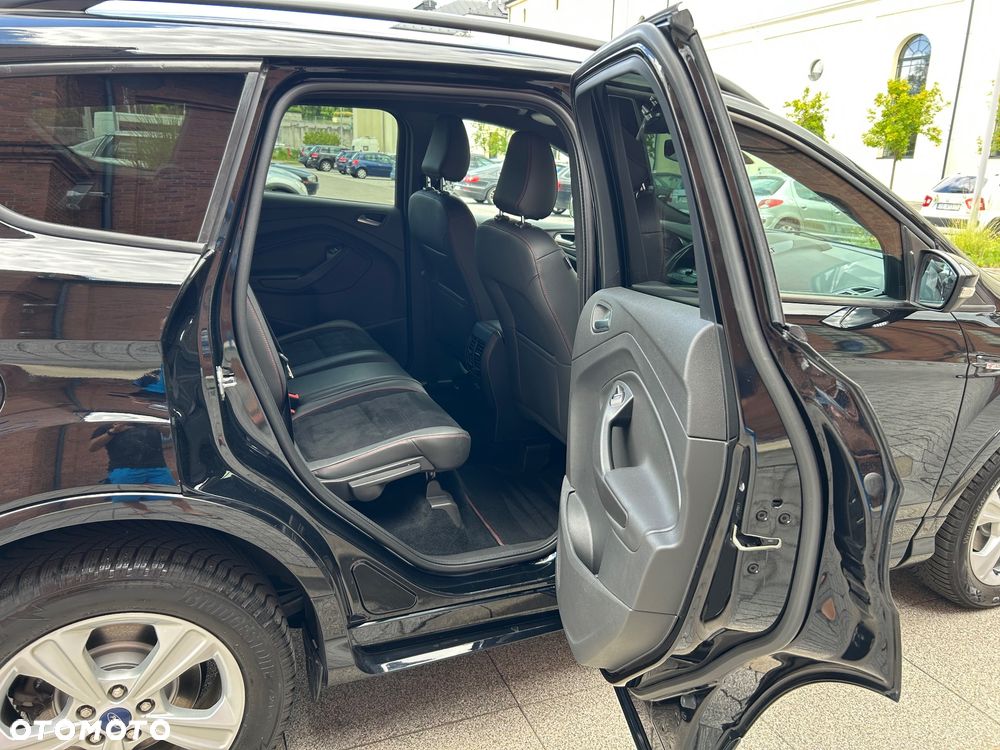 Ford Kuga 1.5 EcoBoost 2x4 Titanium - 18
