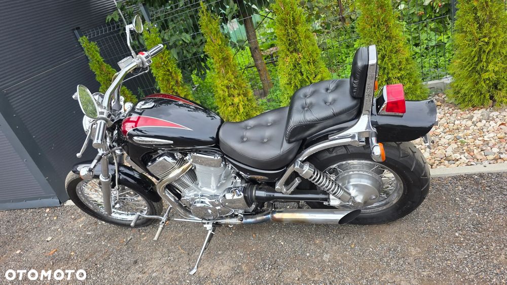 Suzuki Intruder - 10