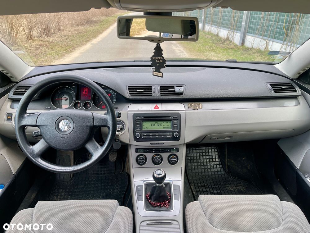 Volkswagen Passat 2.0 TDI Comfortline - 7