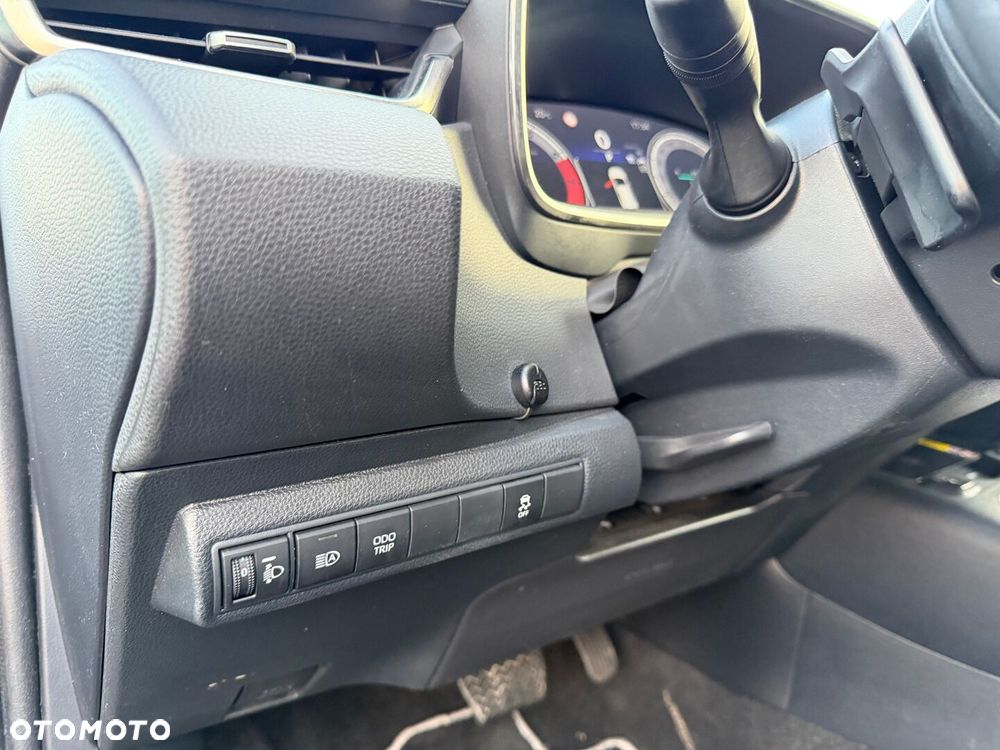 Toyota Corolla 2.0 Hybrid Comfort - 24