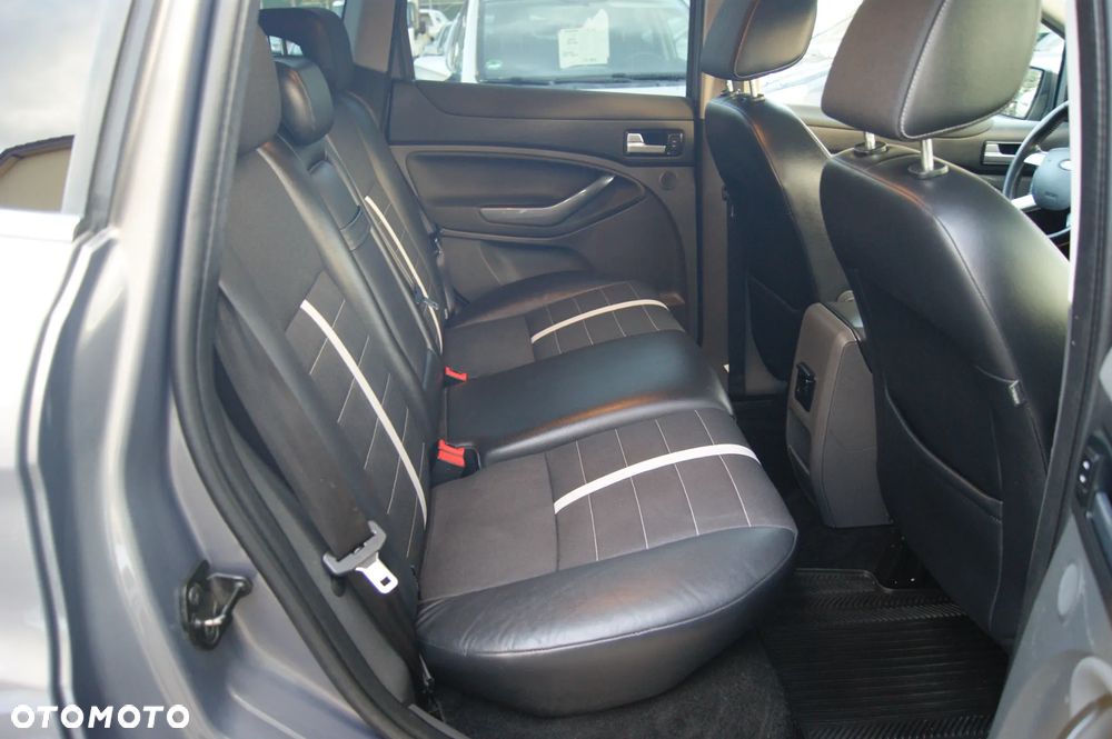 Ford Kuga 2.0 TDCi 4WD Titanium - 30