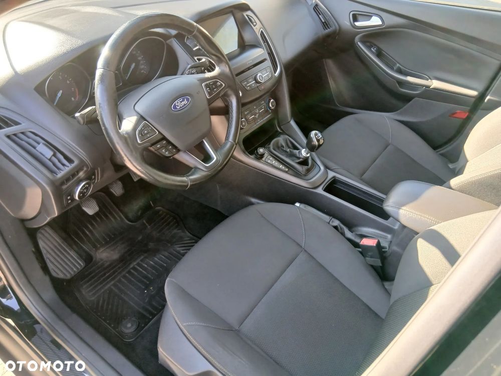 Ford Focus 1.0 EcoBoost STart-Stopp-System TITANIUM - 25