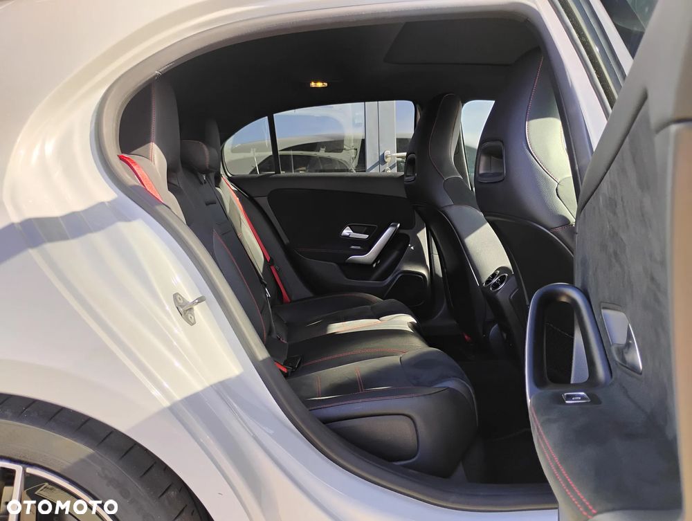 Mercedes-Benz Klasa A 35 AMG 4-Matic 7G-DCT - 15