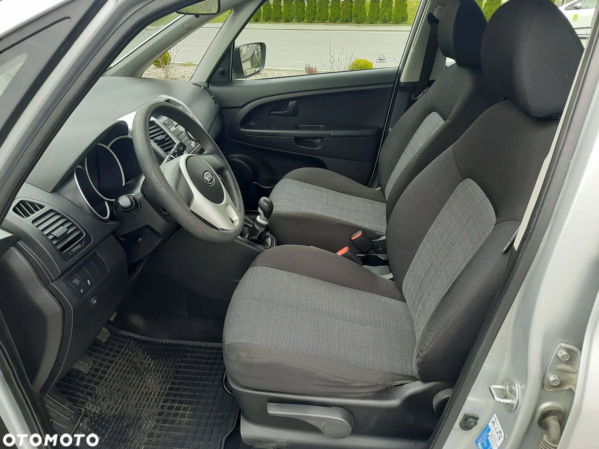 Kia Venga 1.4 L - 6