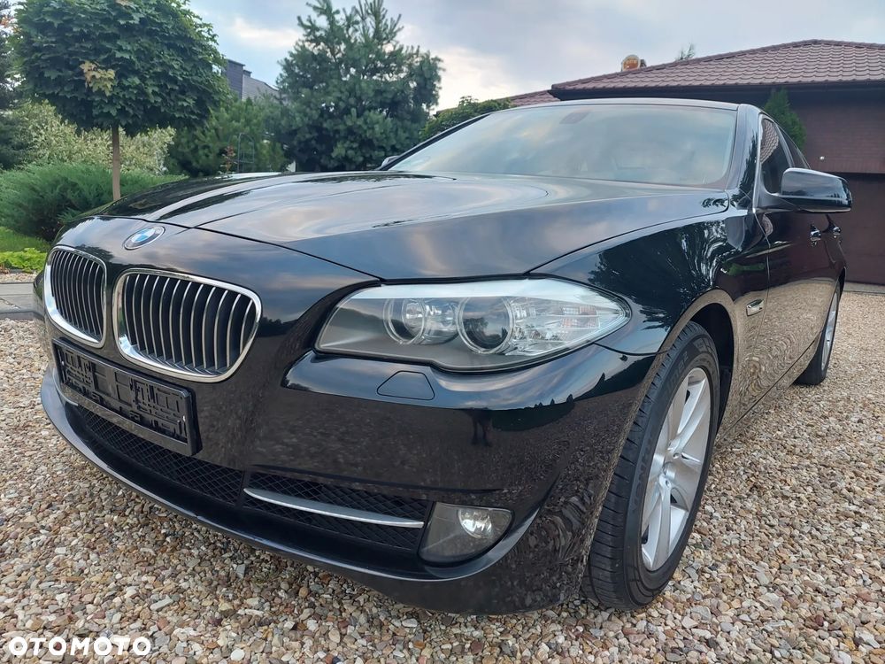 BMW Seria 5 528i - 12