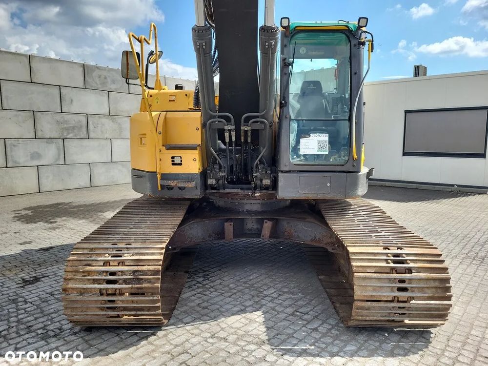 Volvo ECR235 DL - 6