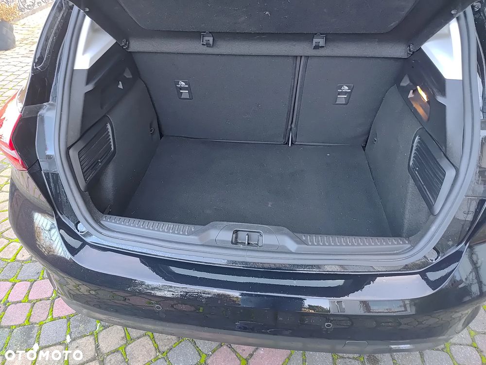 Ford Focus 1.0 EcoBoost Hybrid TITANIUM DESIGN - 10