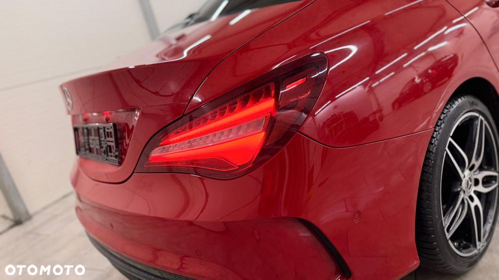 Mercedes-Benz CLA 180 AMG Line - 11