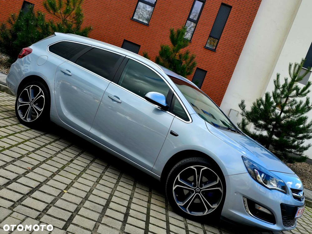 Opel Astra 2.0 CDTI Exklusiv - 10