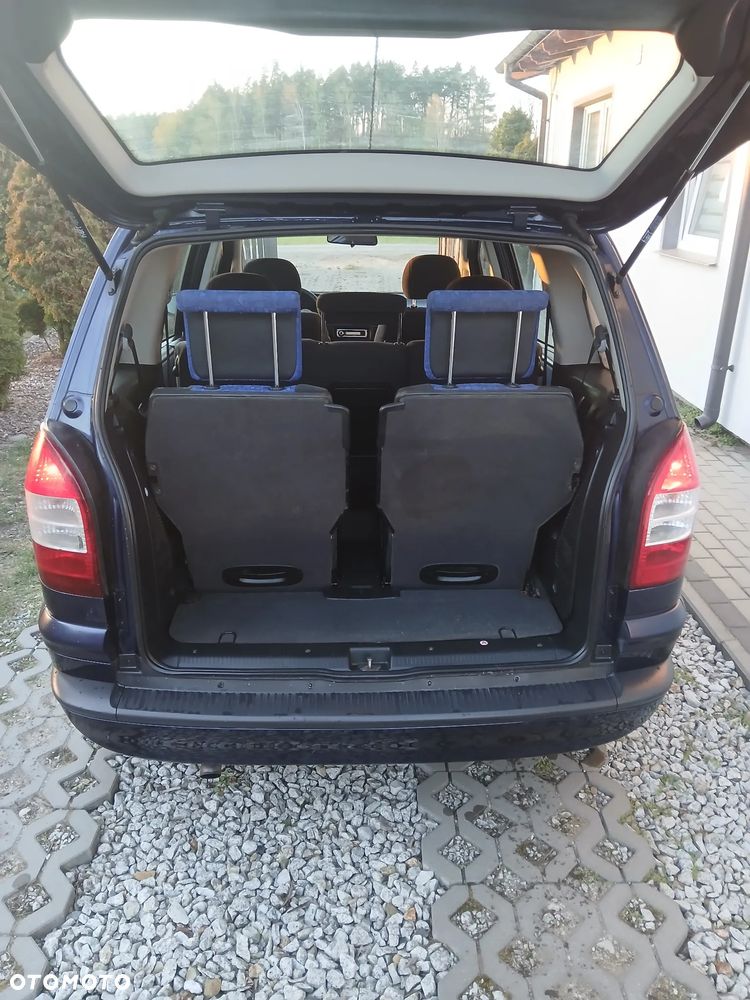 Opel Zafira 1.8 16V Elegance - 10