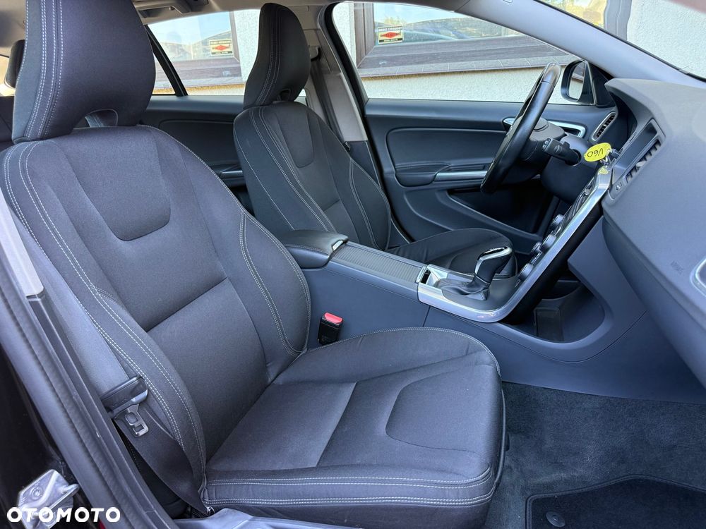 Volvo V60 D2 Drive-E Momentum - 20