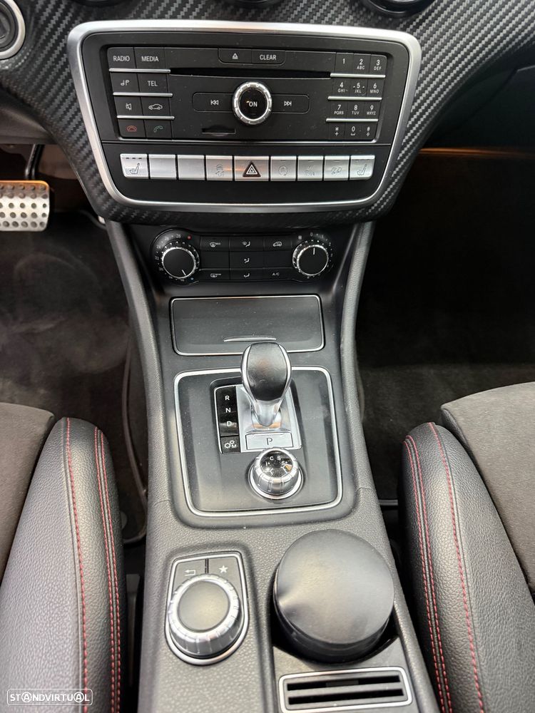 Mercedes-Benz A 45 AMG 4Matic Speedshift 7G-DCT - 16