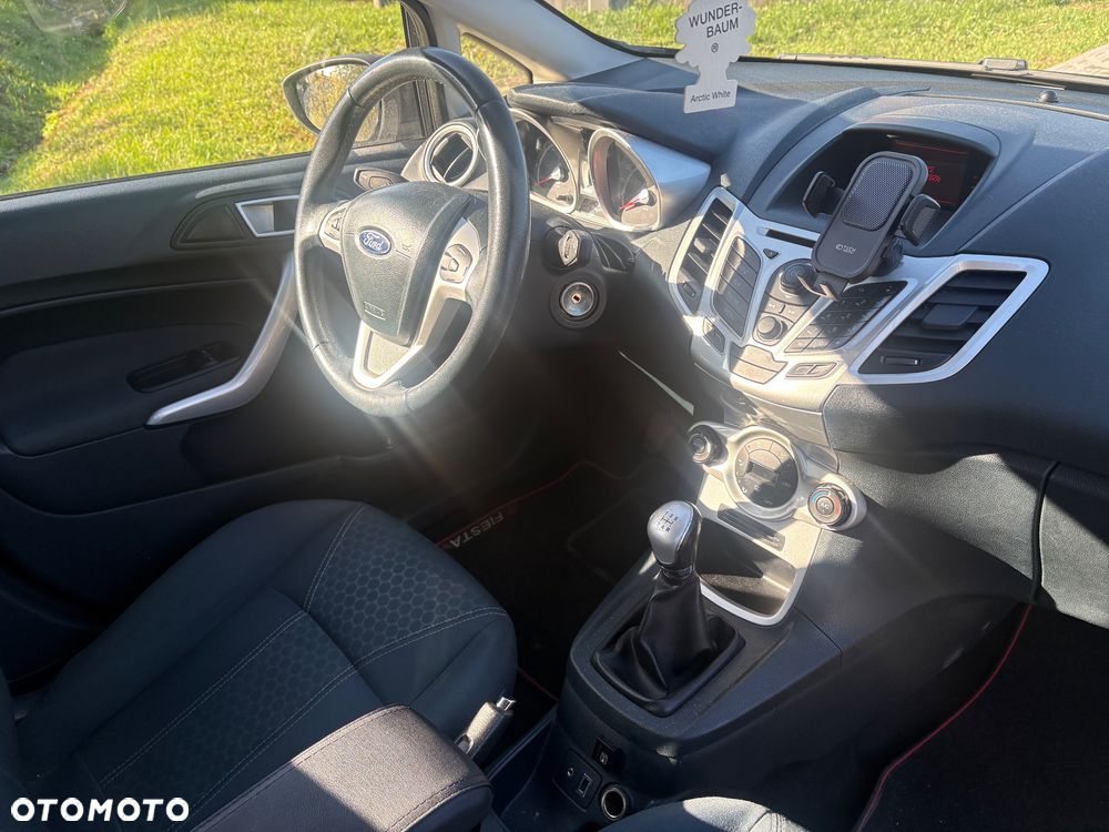 Ford Fiesta 1.25 Titanium EU5 - 14