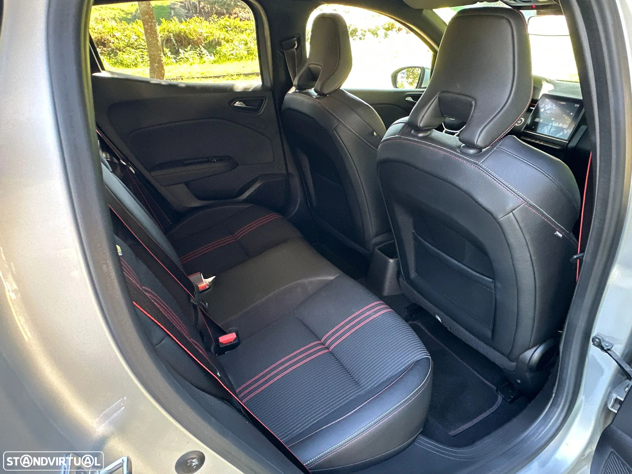 Renault Clio 1.0 TCe RS Line CVT - 30