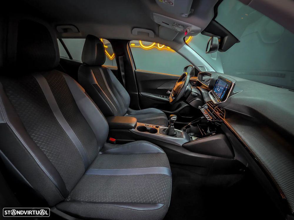 Peugeot 2008 BlueHDi 100 STOP & START Allure - 19