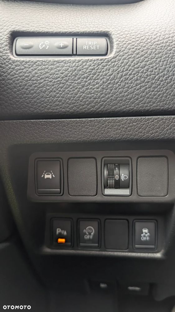 Nissan Qashqai 1.2 DIG-T N-Connecta EU6 - 34