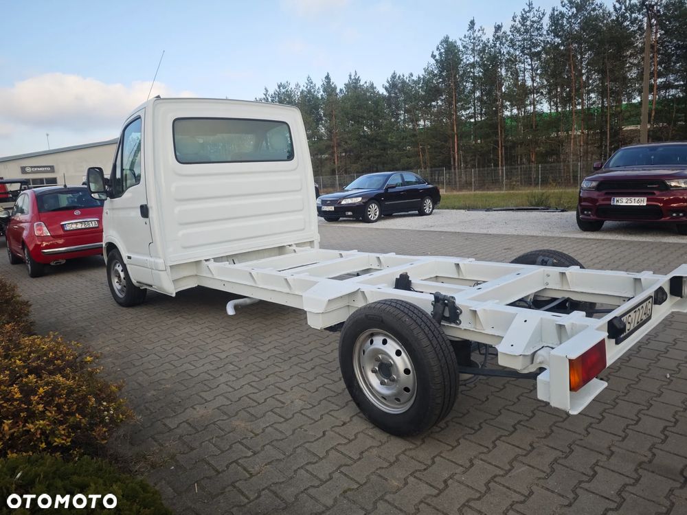 Nissan INTERSTAR - 24