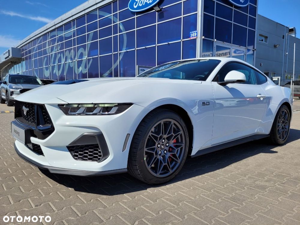Ford Mustang - 3