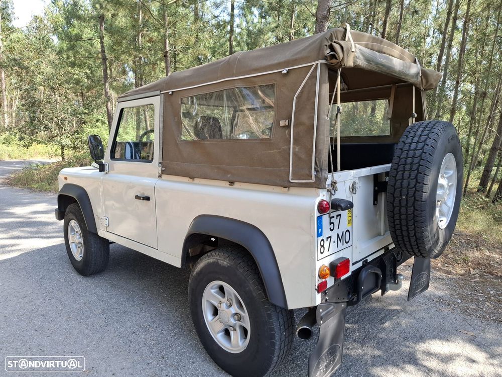 Land Rover Defender 90 2.5 Td5 Soft Top - 3