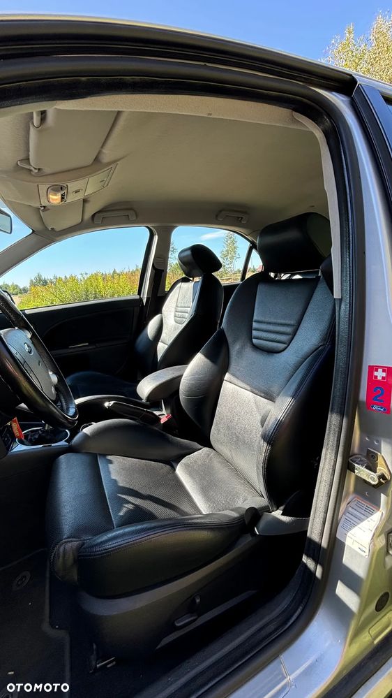 Ford Mondeo 3.0 V6 ST 220 - 16