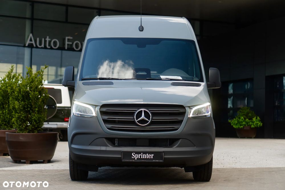 Mercedes-Benz Sprinter - 4