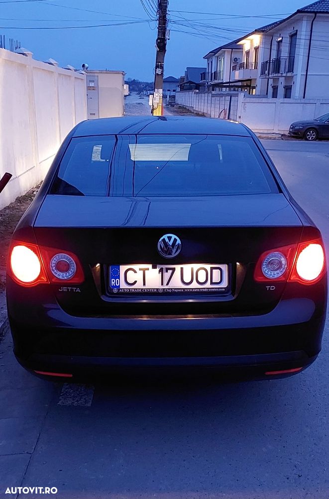 Volkswagen Jetta 1.9 TDI Comfortline - 3