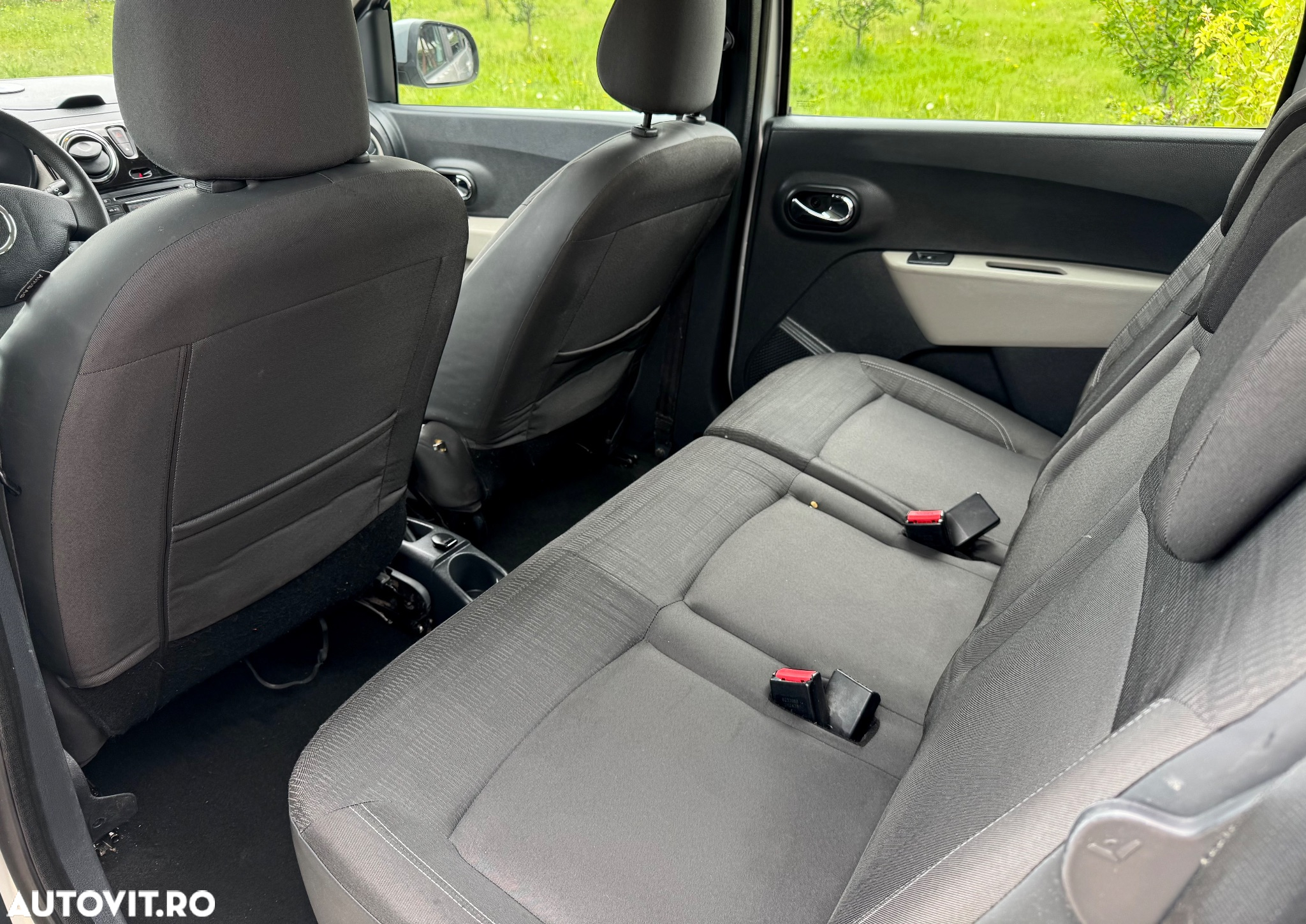 Dacia Lodgy 1.6 MPI 85 Celebration - 16