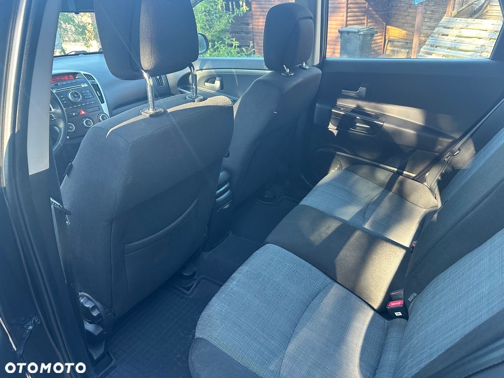 Kia Ceed - 9