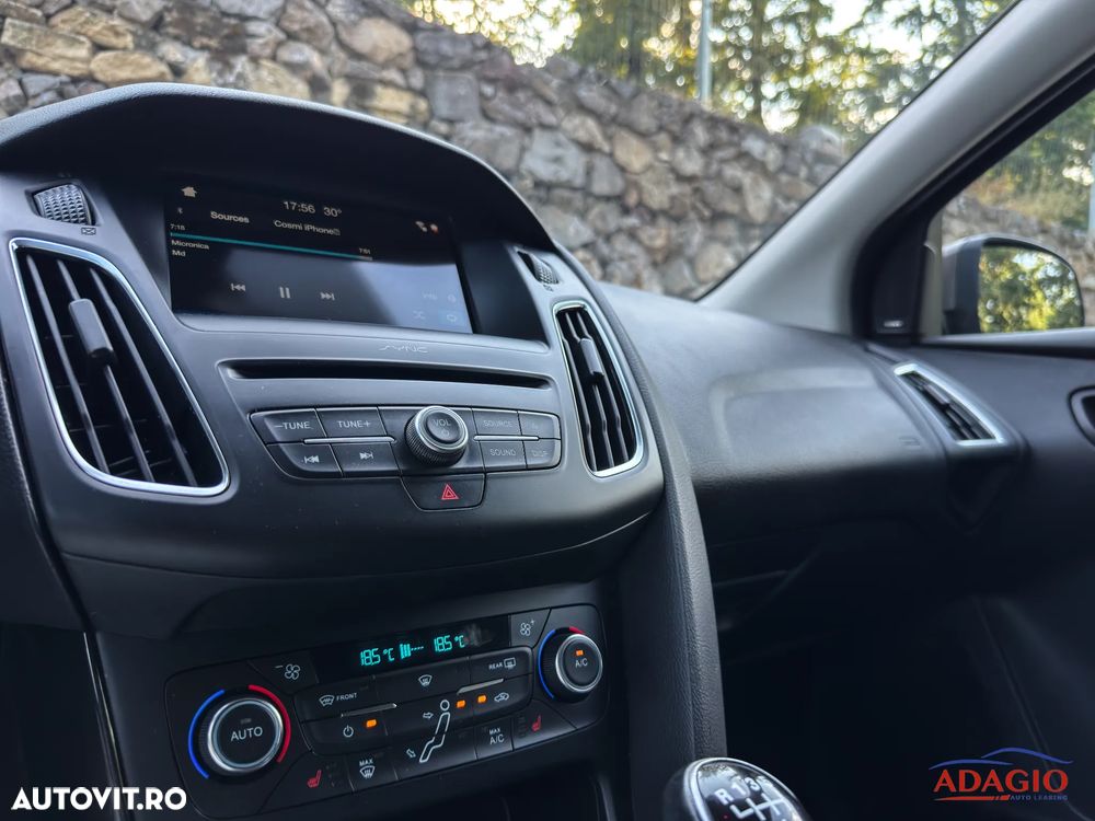 Ford Focus 1.0 EcoBoost Titanium Business - 28