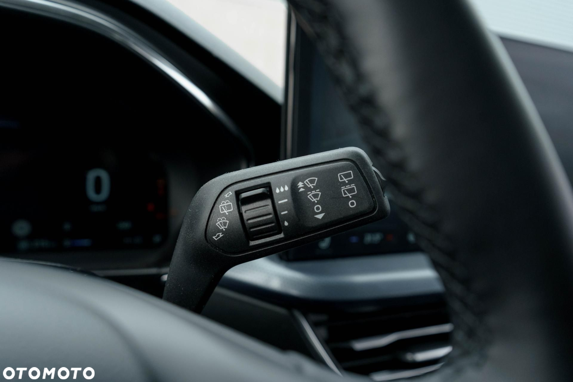 Ford Focus - 34