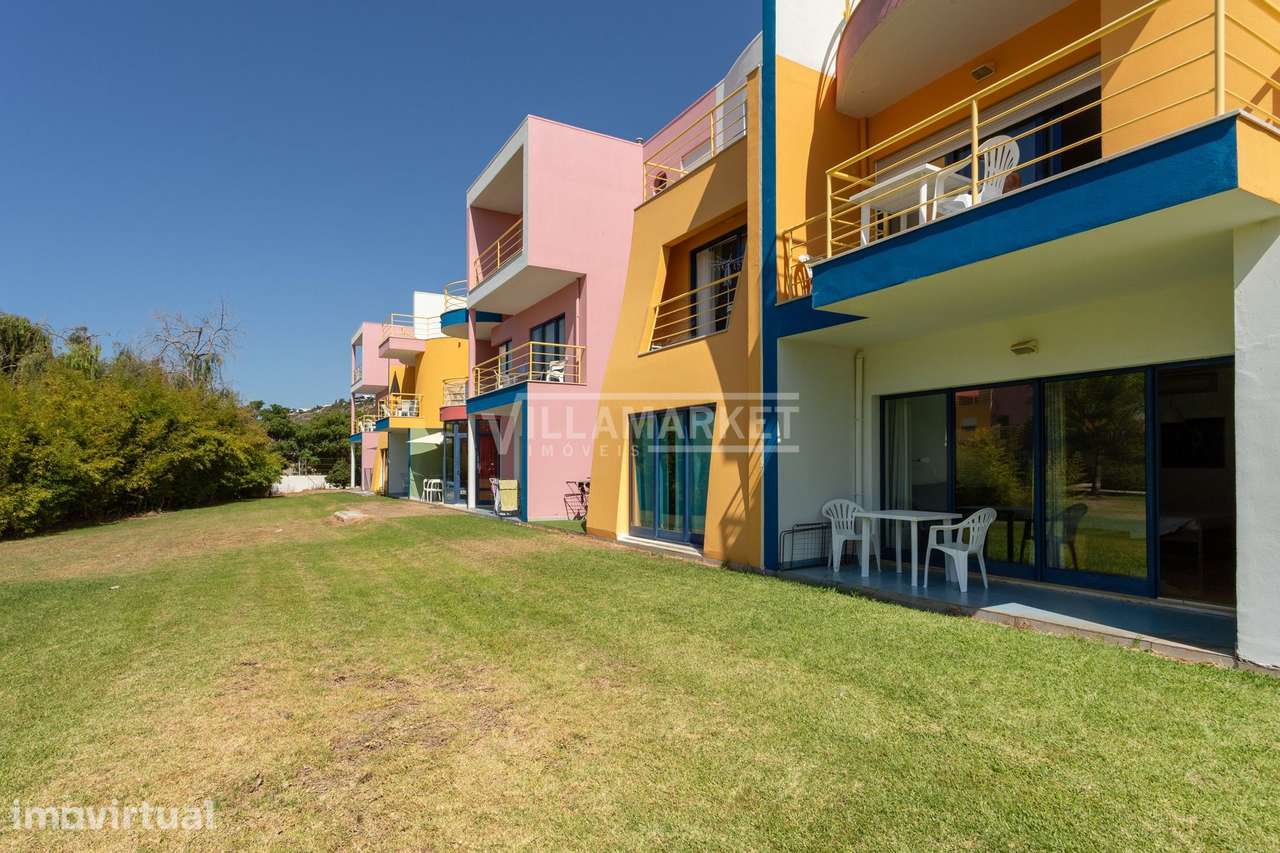 Apartamento T0 inserido no Rés do Chão do complexo turístico de 4 estr - Grande imagem: 2/24