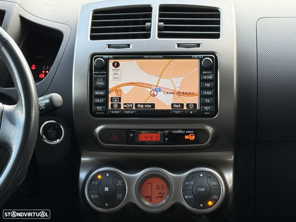 Toyota Urban Cruiser 1.4 D-4D High Pack +NAVI - 11