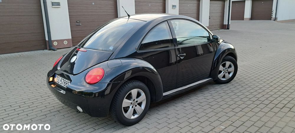 Volkswagen New Beetle - 3