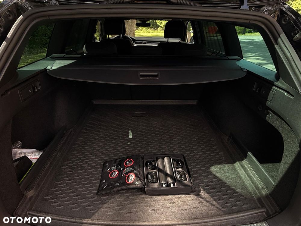 Volkswagen Passat 2.0 TDI EVO Business DSG - 27