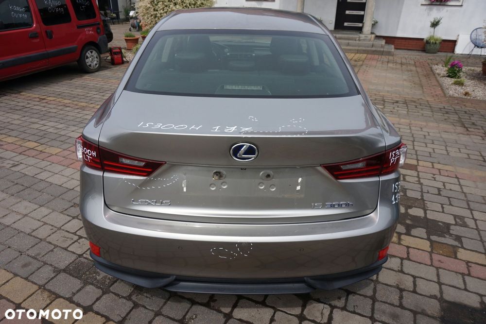 KLAPA BAGAŻNIKA TYLNA IS III E3 1J7  SREBRNY ATOMIC LEXUS 2013-2017 - 1