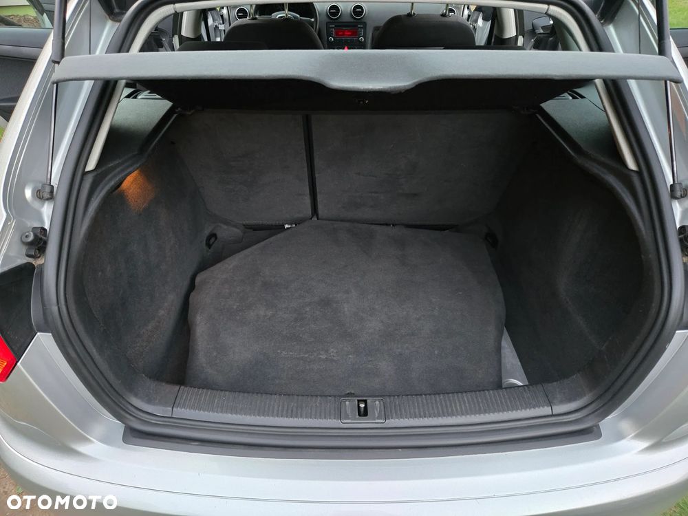 Audi A3 Sportback 1.6 Attraction - 11