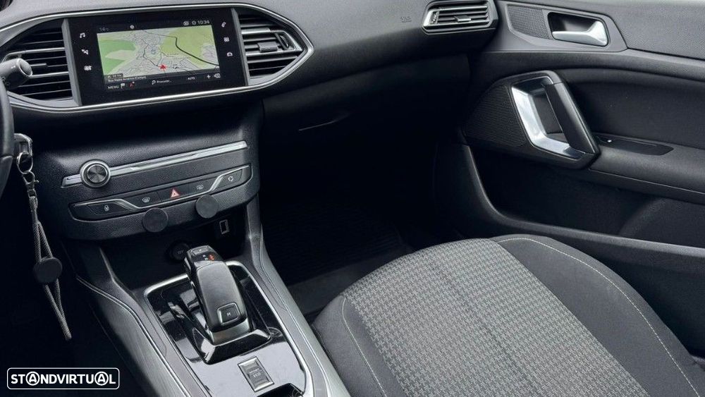 Peugeot 308 1.5 BlueHDi Allure EAT8 - 16