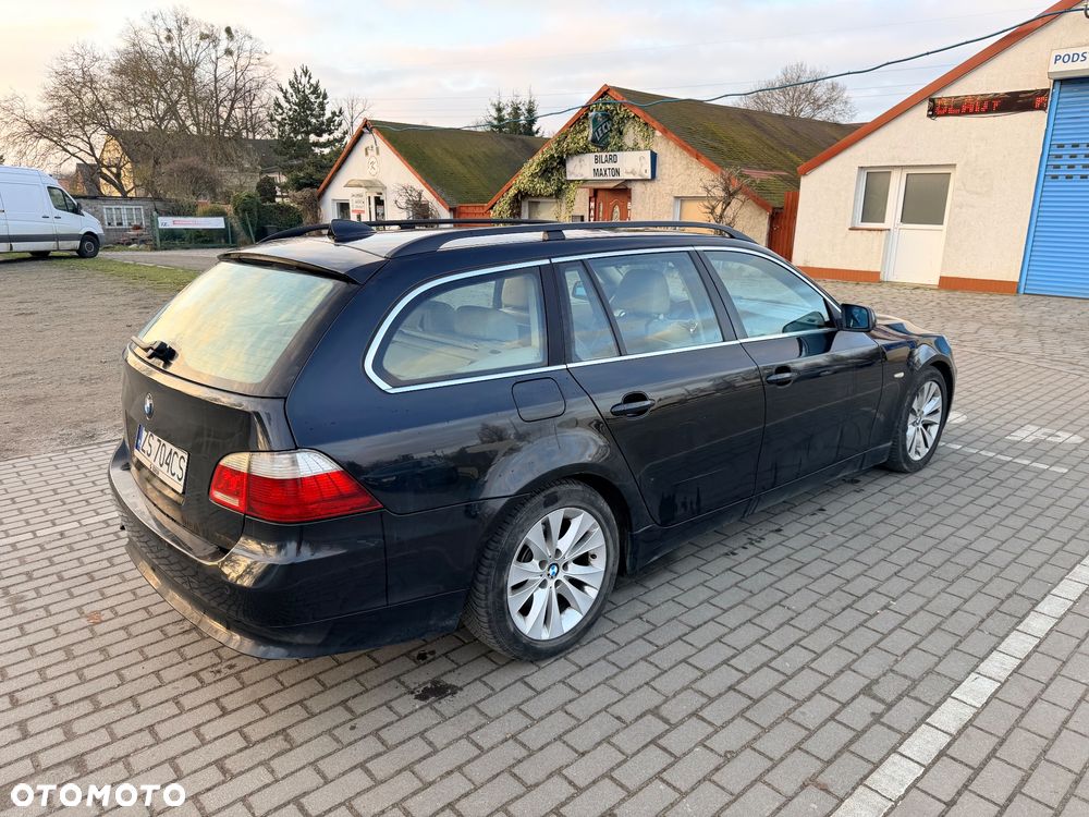 BMW Seria 5 525d - 5