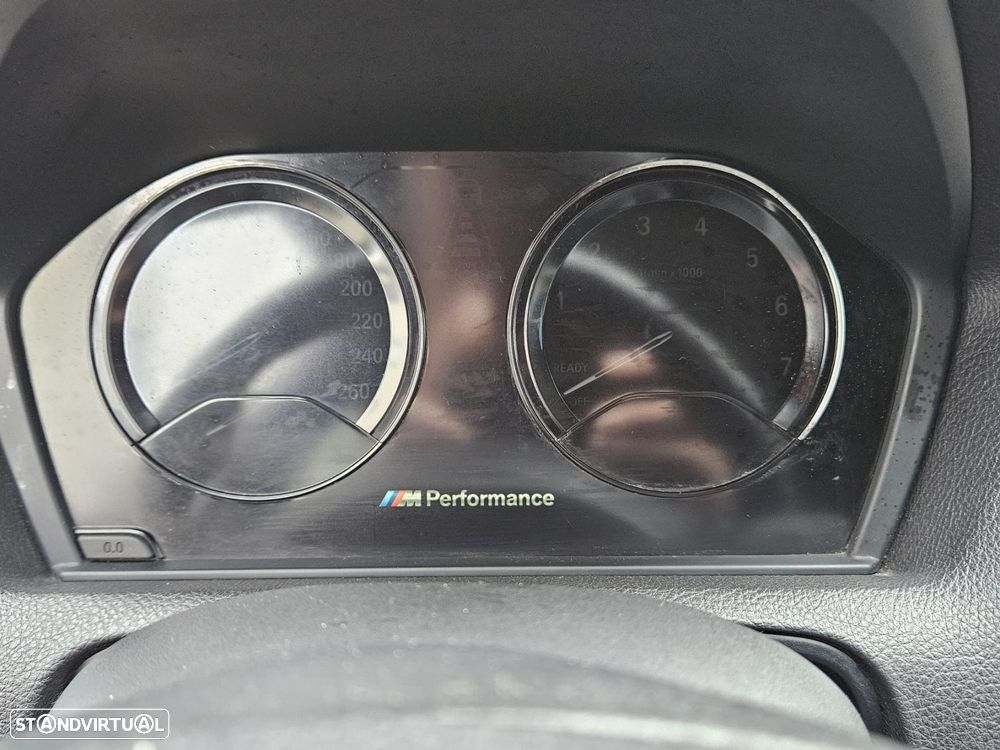 BMW 118 i Aut. Edition Colorvision - 34