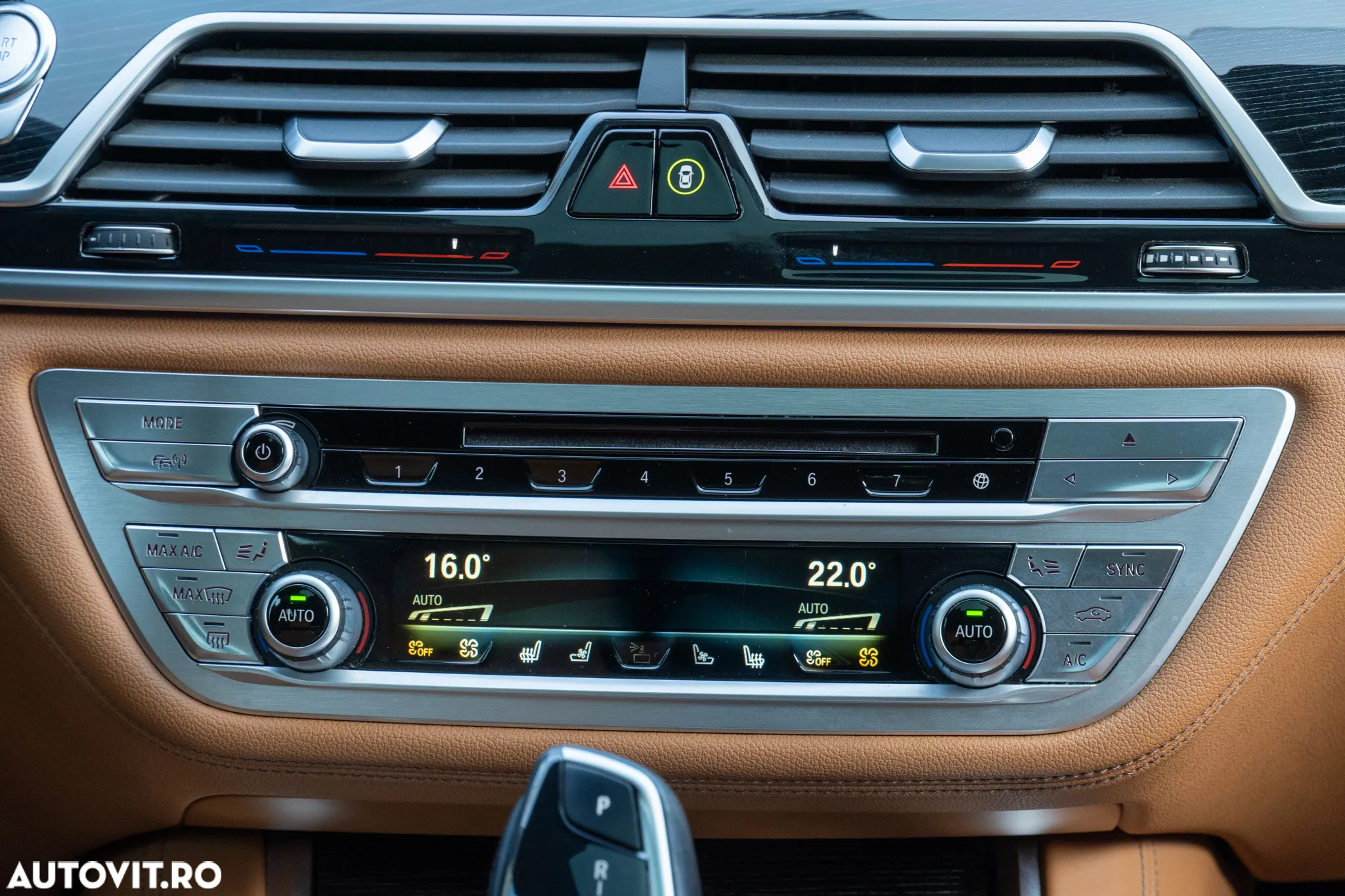 BMW Seria 7 740Le xDrive iPerformance - 26