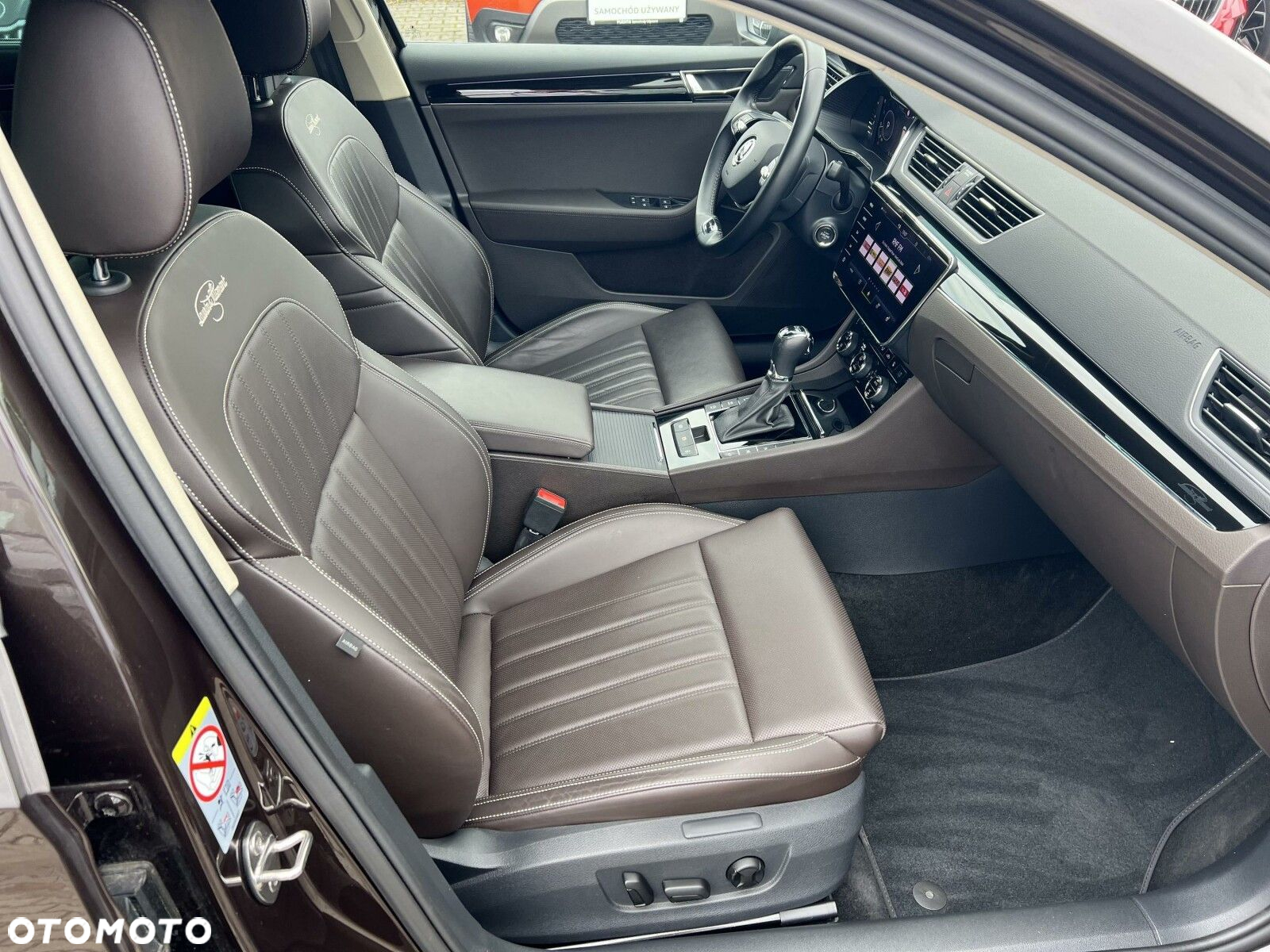 Skoda Superb 2.0 TSI 4x4 L&K DSG - 17