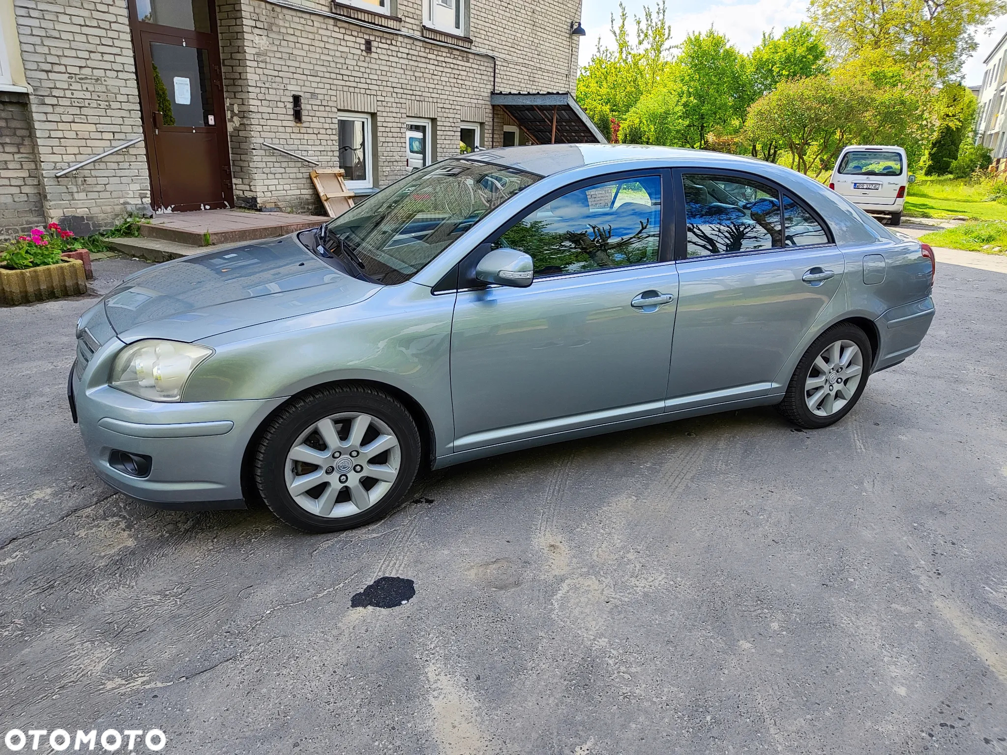 Toyota Avensis 2.2 D-4D Executive - 12