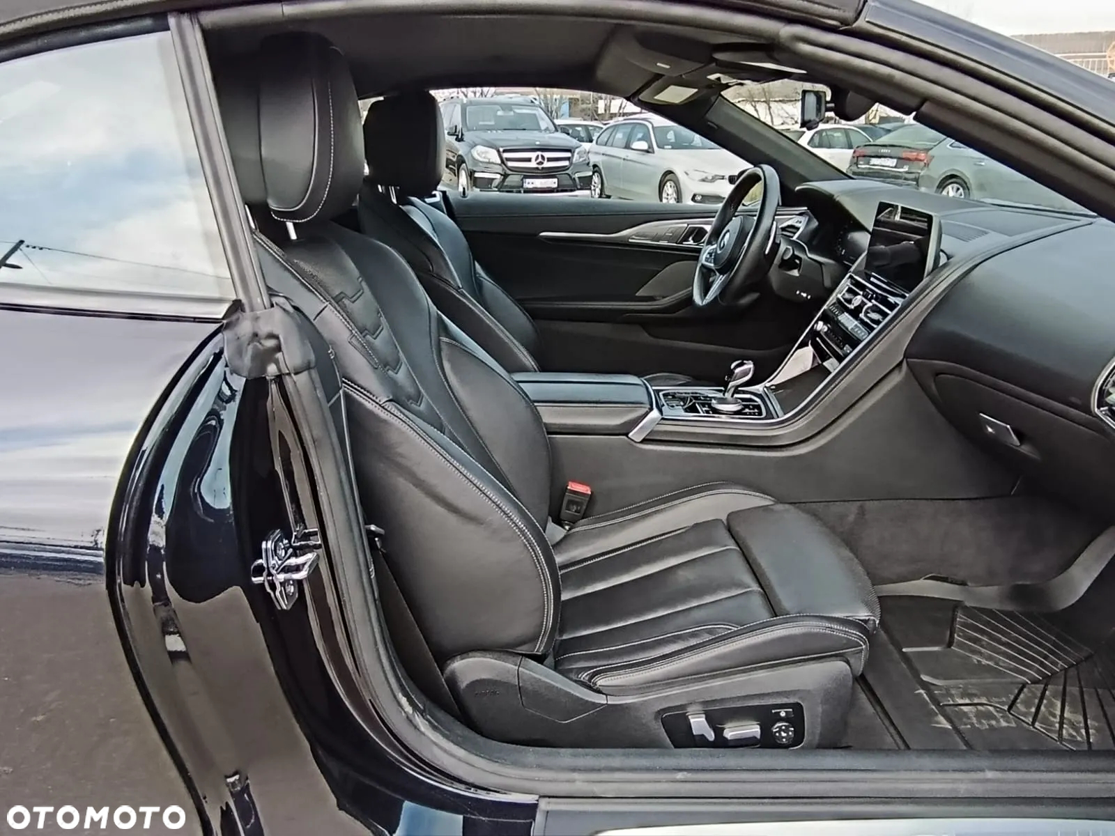 BMW Seria 8 M850i xDrive Cabrio - 14