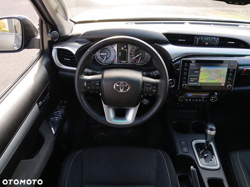 Toyota Hilux 2.8 D-4D Double Cab SR5 4x4 - 21