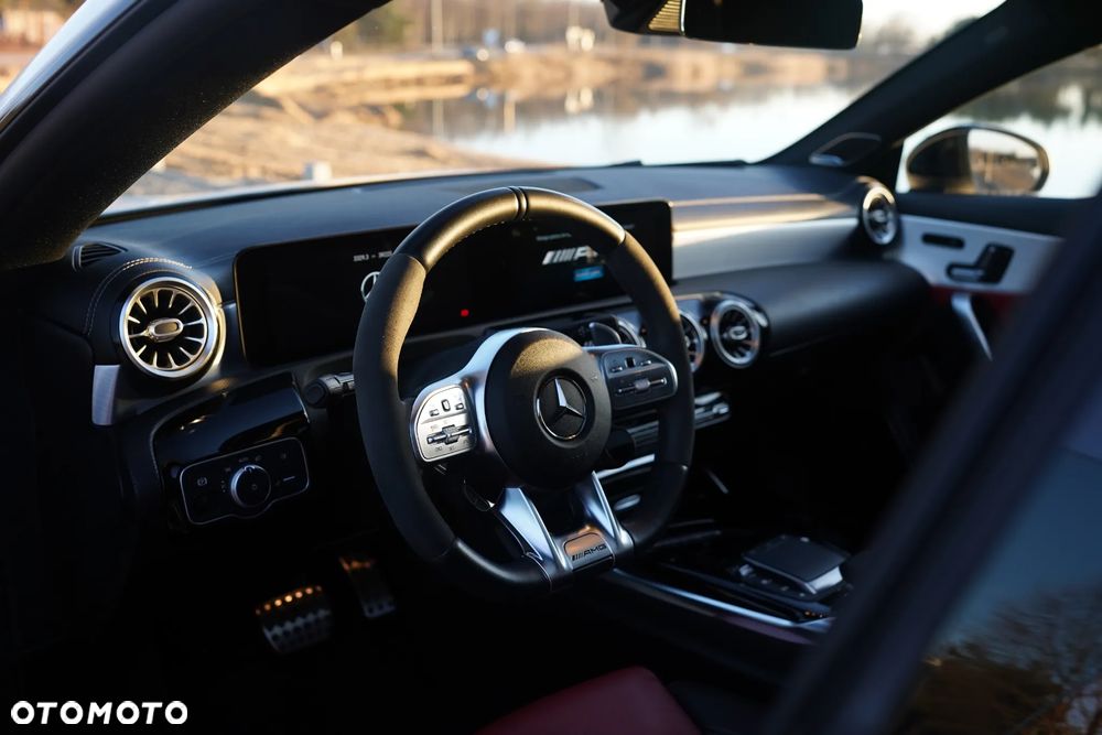 Mercedes-Benz CLA AMG 45 S 4-Matic 8G-DCT - 10